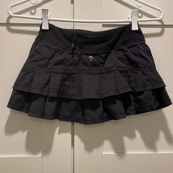 Ivivva Ruffle Back Skort - Size 8 - Picture 2 of 6